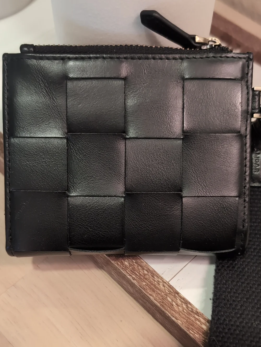 Andar The Lo Wallet In Jet Black | Macro Woven